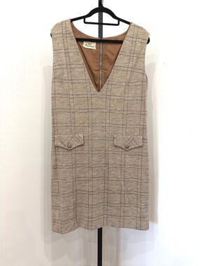 Vintage Flutterbye Sleeveless V-Neck Plaid Dress with Front Pocket Flaps